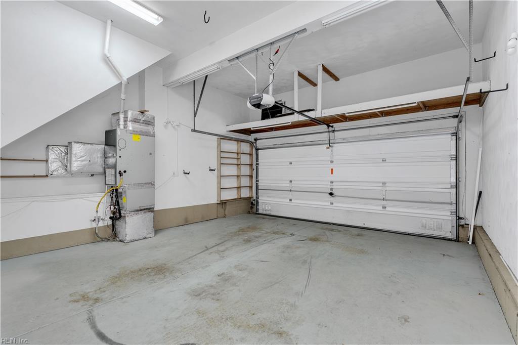949 Oakland Ave Property Photo 36