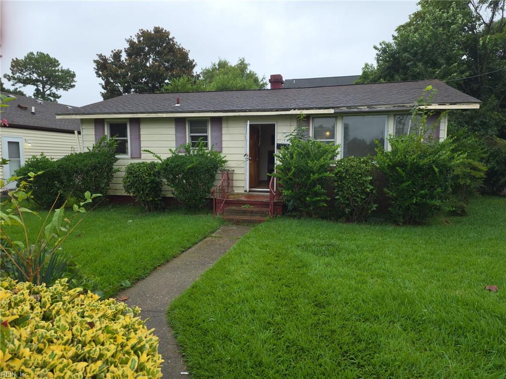 1533 Vine St Property Photo 2