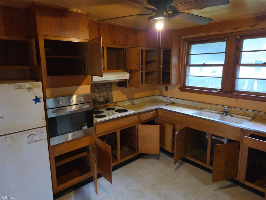 1533 Vine St Property Photo 7