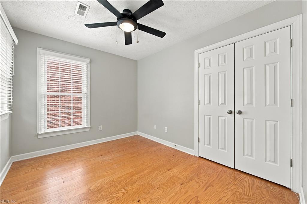 303 Herman Melville Ave Property Photo 26