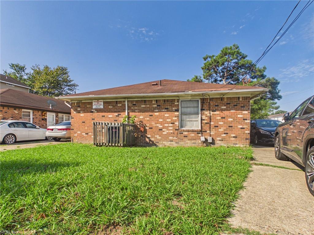 1557 Birch St Property Photo 1
