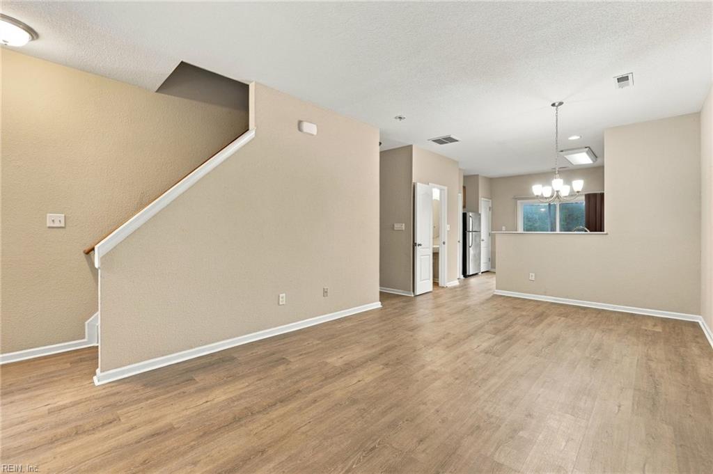 3138 Greenwood Dr Property Photo 5