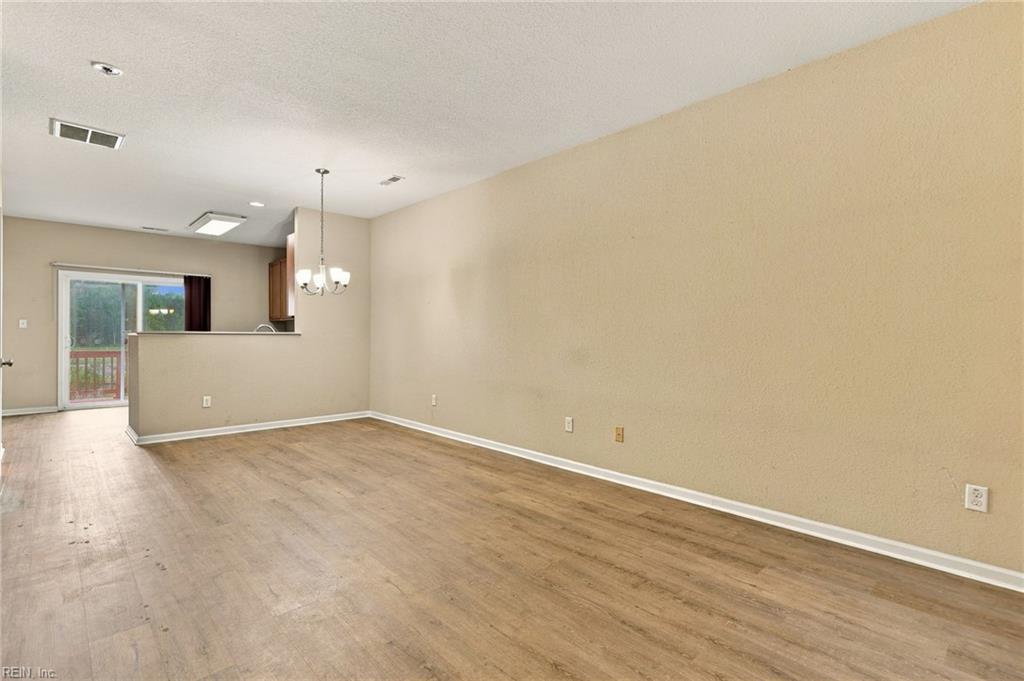 3138 Greenwood Dr Property Photo 9
