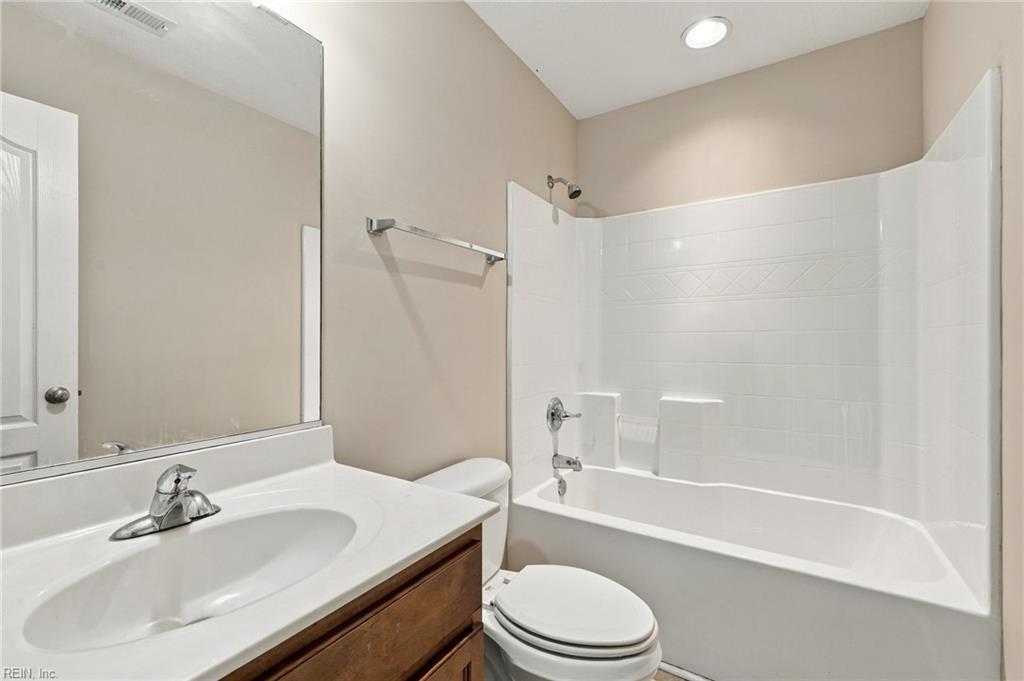 3138 Greenwood Dr Property Photo 14
