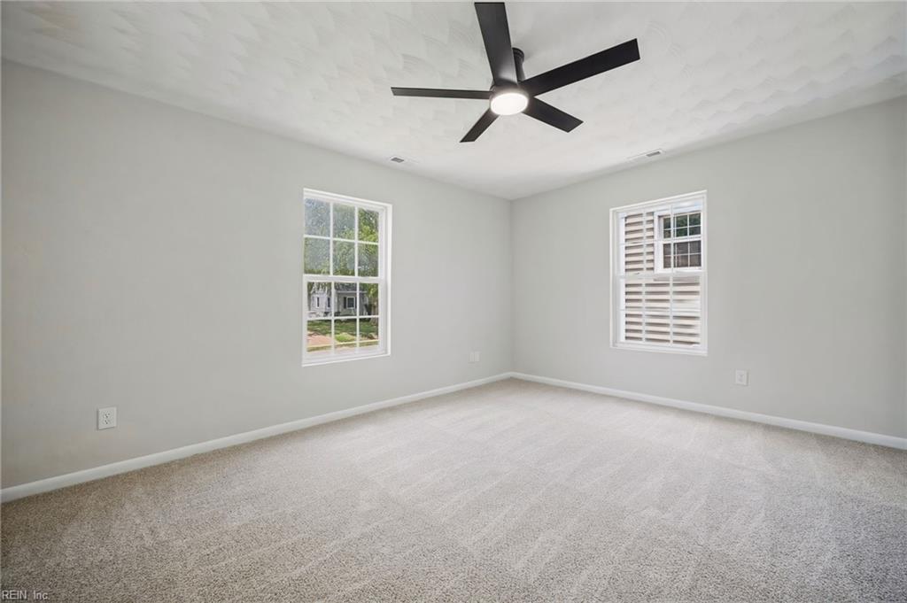 105 Wythe Crescent Dr Property Photo 20