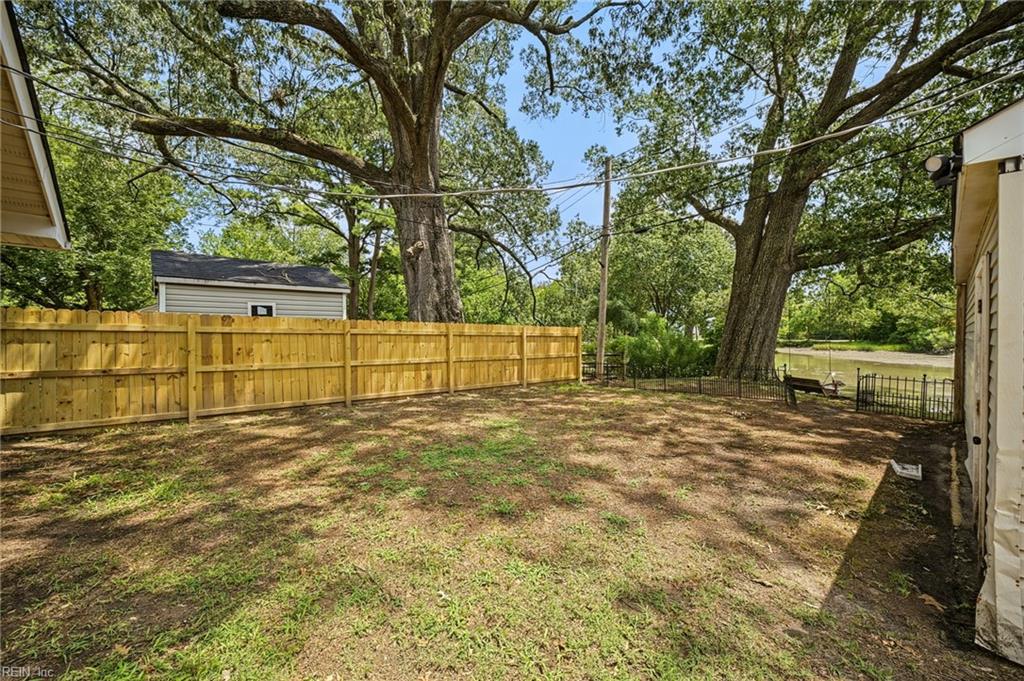 105 Wythe Crescent Dr Property Photo 31