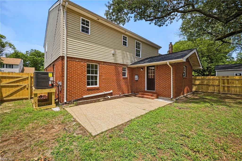 105 Wythe Crescent Dr Property Photo 32
