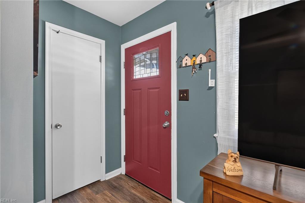 8 Julia Ter Property Photo 3
