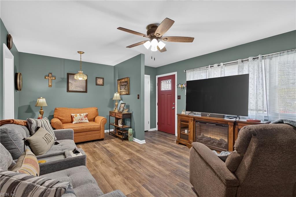 8 Julia Ter Property Photo 4