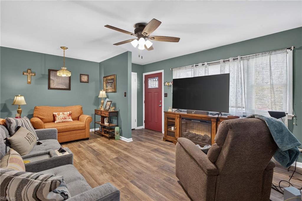 8 Julia Ter Property Photo 5