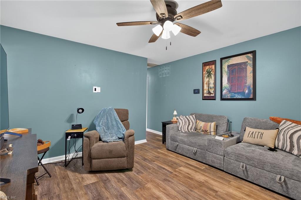 8 Julia Ter Property Photo 6