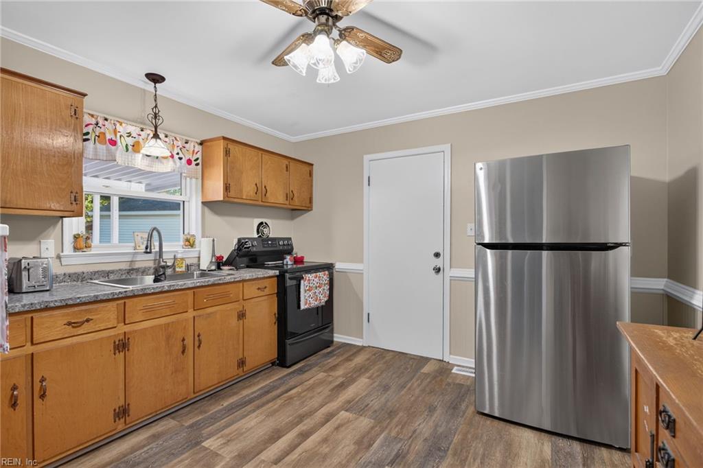 8 Julia Ter Property Photo 9