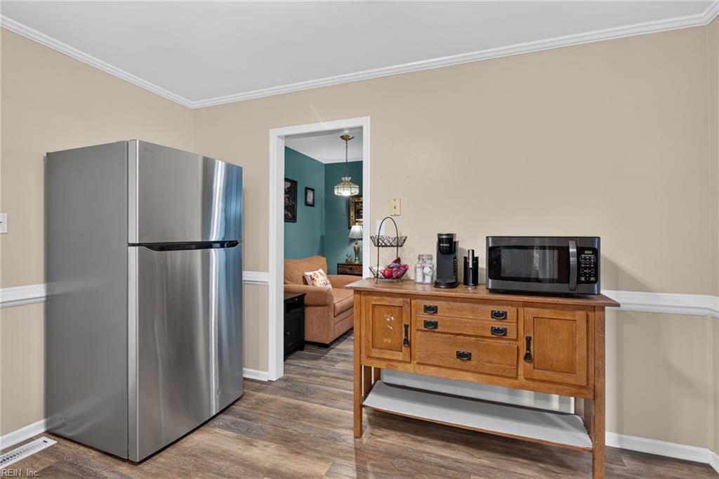 8 Julia Ter Property Photo 10