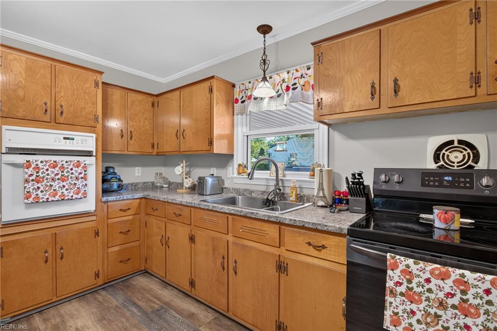 8 Julia Ter Property Photo 11