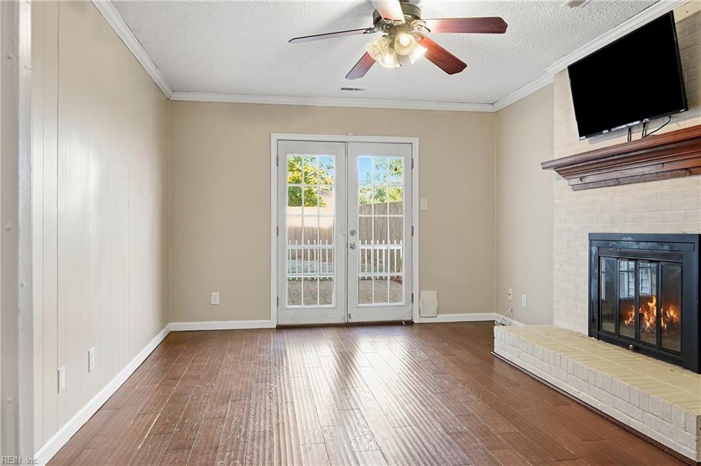 4865 Halwell Dr Property Photo 11
