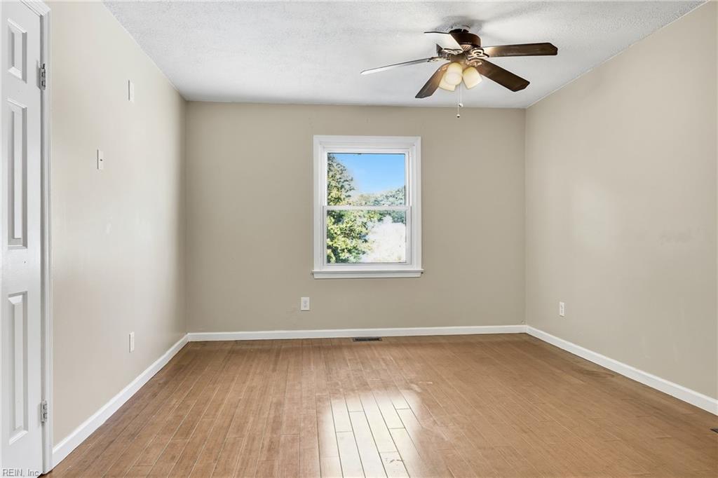 4865 Halwell Dr Property Photo 13