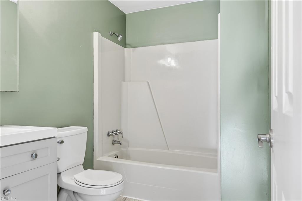4865 Halwell Dr Property Photo 18
