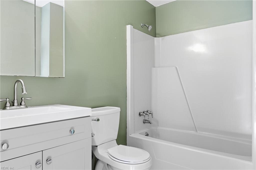 4865 Halwell Dr Property Photo 19