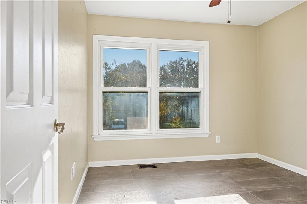 4865 Halwell Dr Property Photo 20