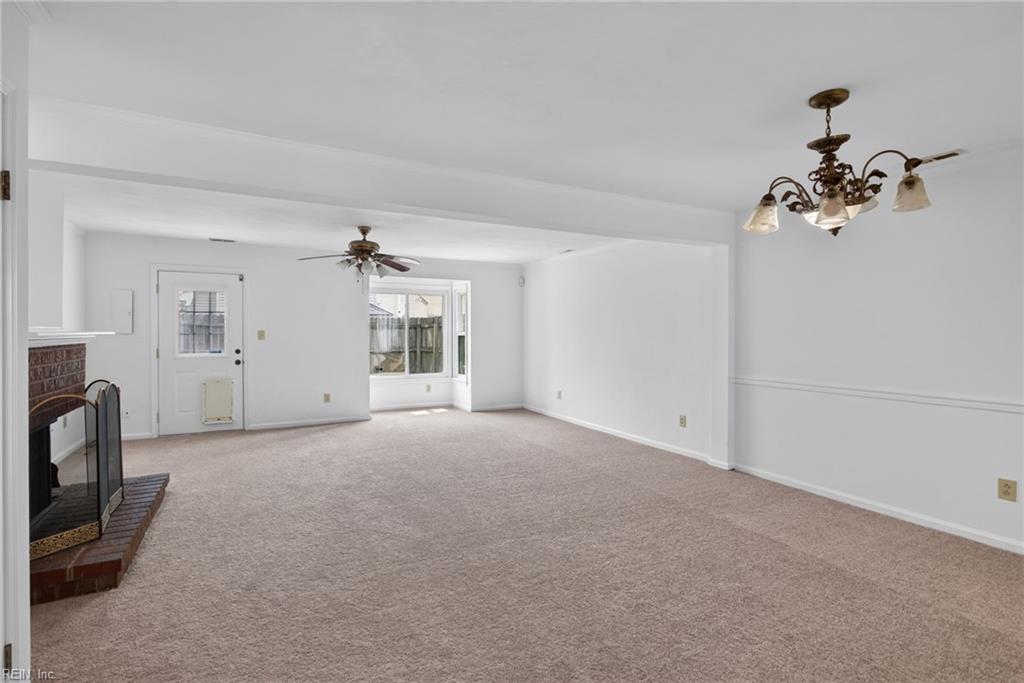 1245 Hillock Xing Property Photo 6