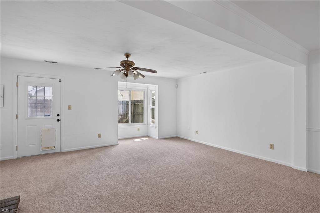 1245 Hillock Xing Property Photo 8
