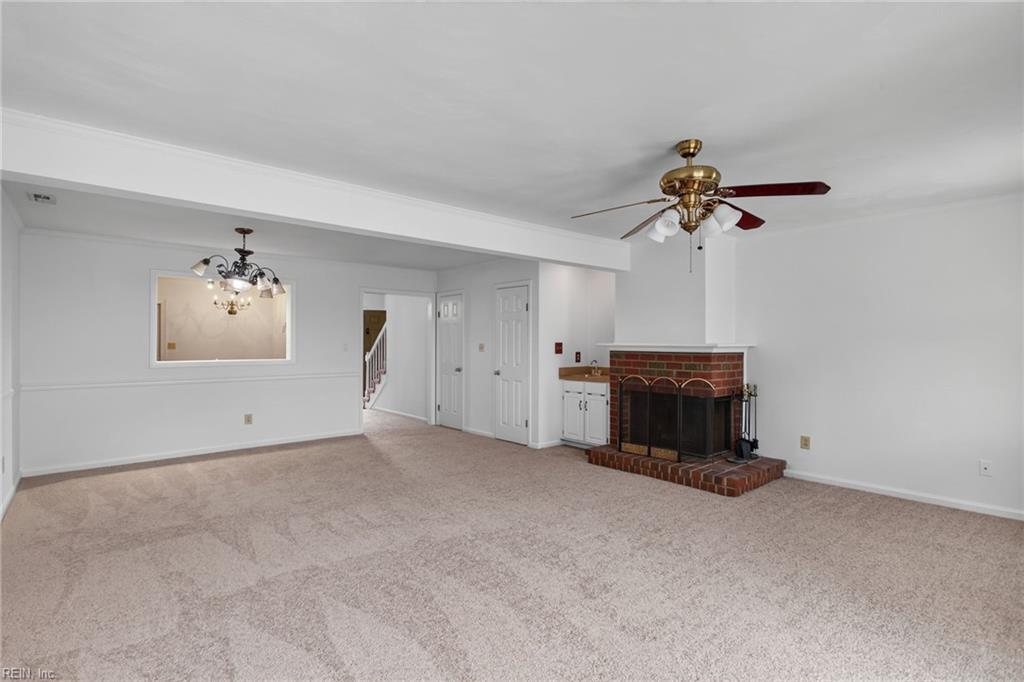 1245 Hillock Xing Property Photo 10
