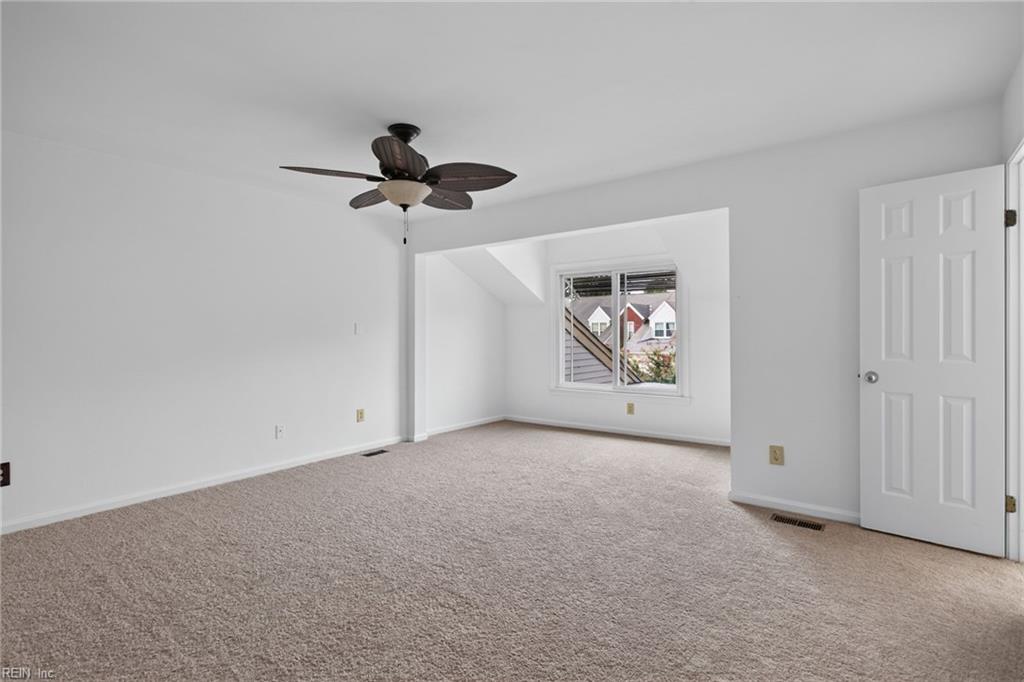 1245 Hillock Xing Property Photo 13
