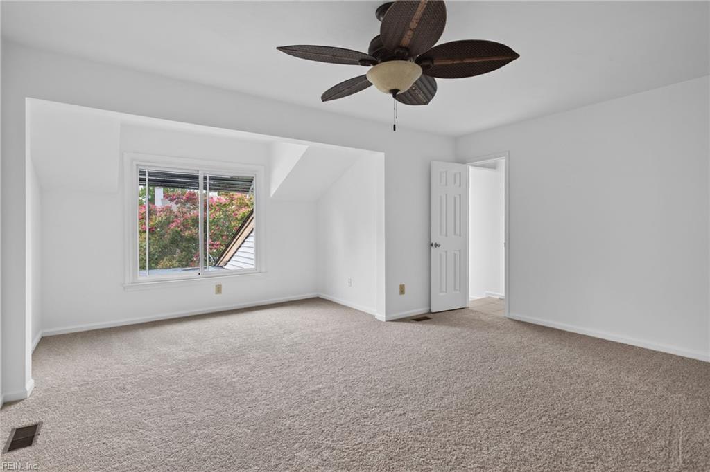 1245 Hillock Xing Property Photo 14