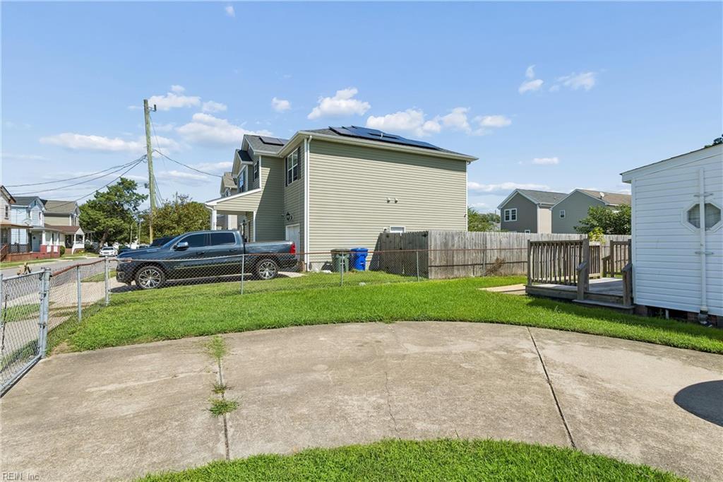 1202 Berkley Ave Property Photo 4