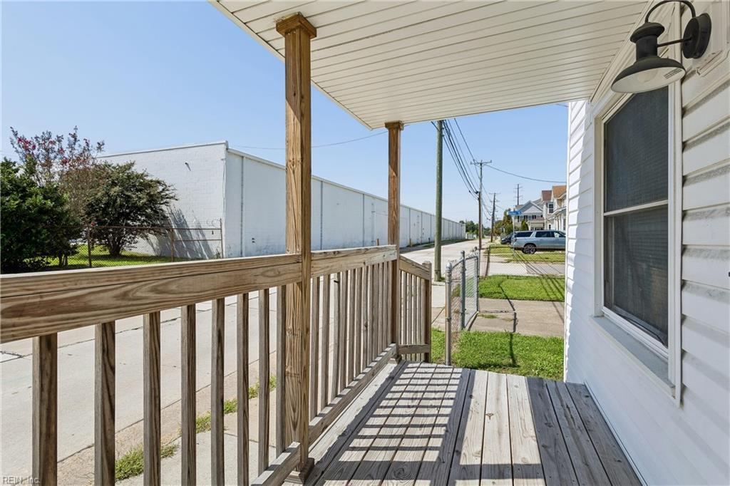 1202 Berkley Ave Property Photo 6