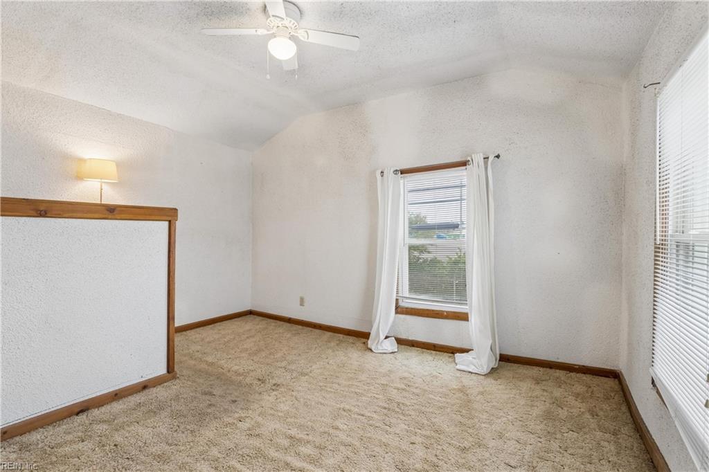 1202 Berkley Ave Property Photo 17