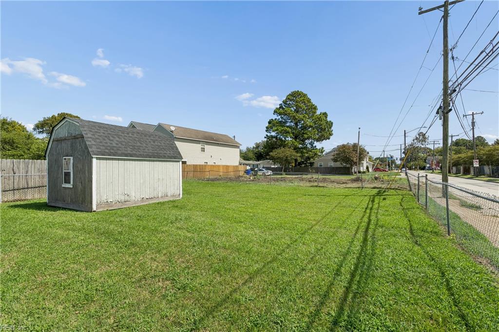 1202 Berkley Ave Property Photo 27