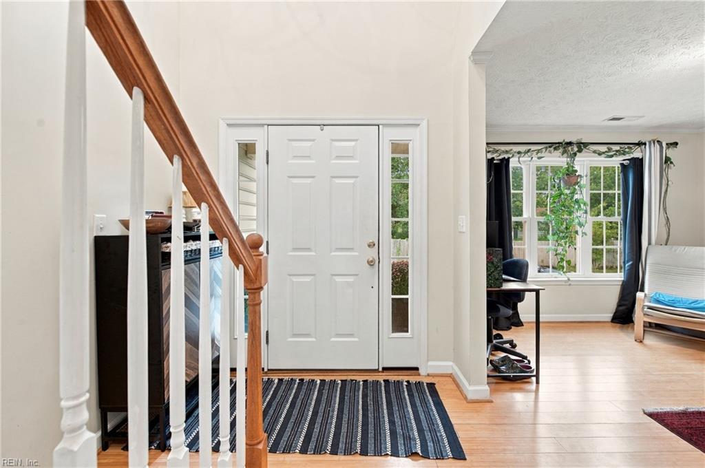 4 Walters Ln Property Photo 5