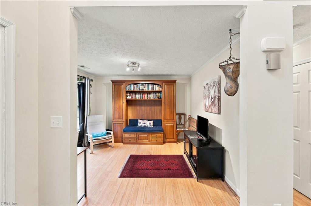 4 Walters Ln Property Photo 23