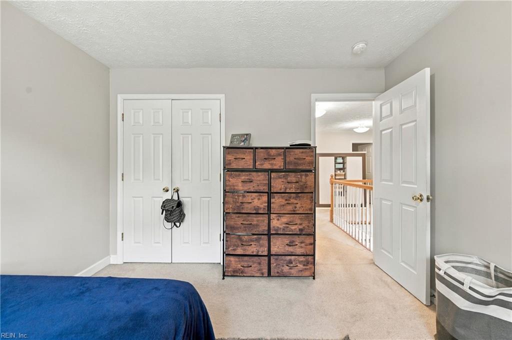4 Walters Ln Property Photo 30