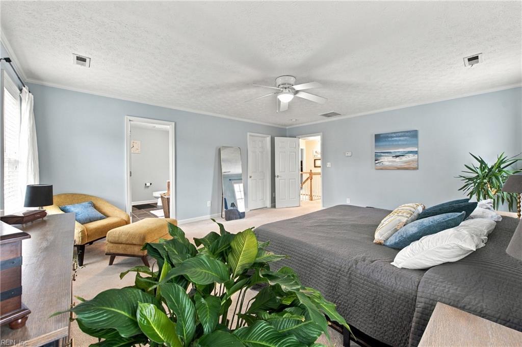 4 Walters Ln Property Photo 34