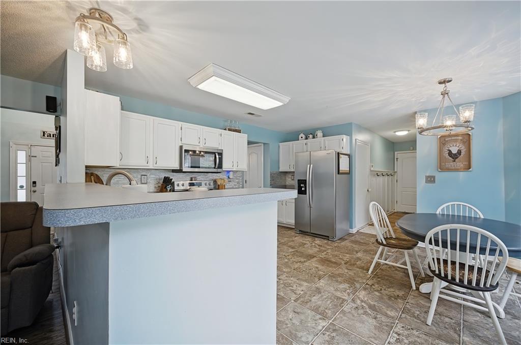 142 Green View Rd Property Photo 17