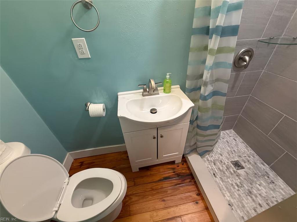 652 Dune St Property Photo 5