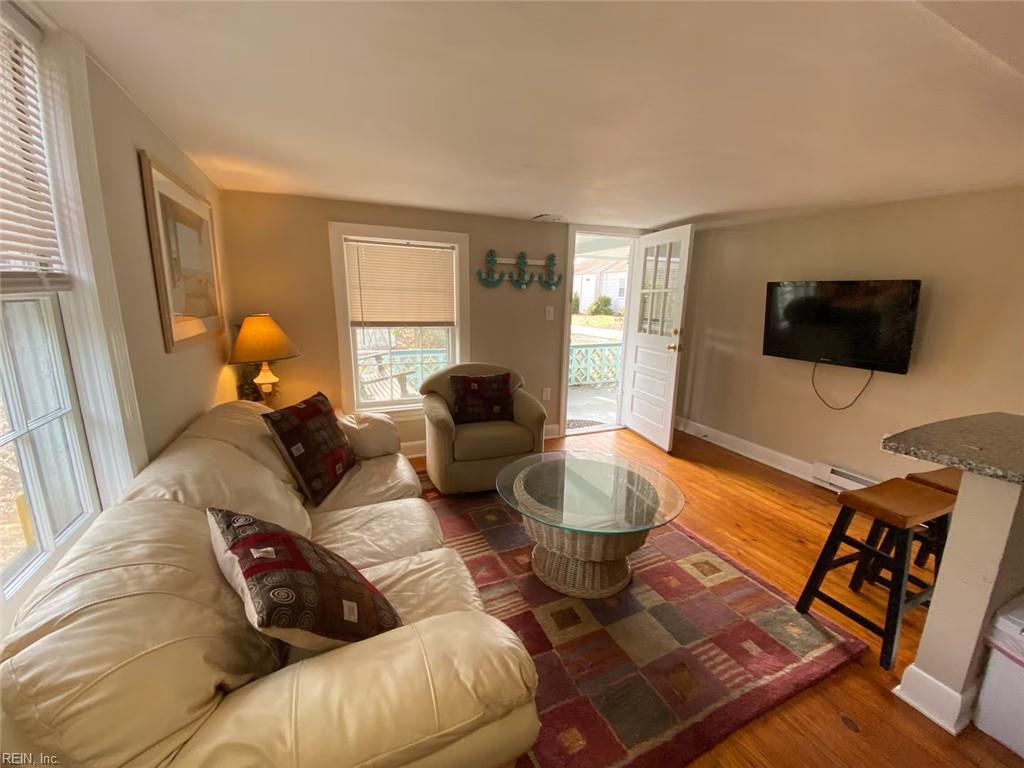 652 Dune St Property Photo 6