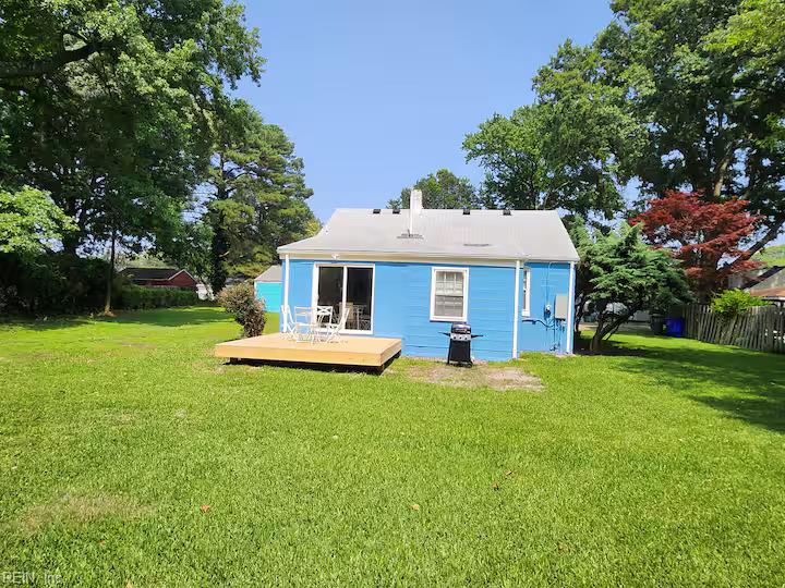 646 Dune St Property Photo 2