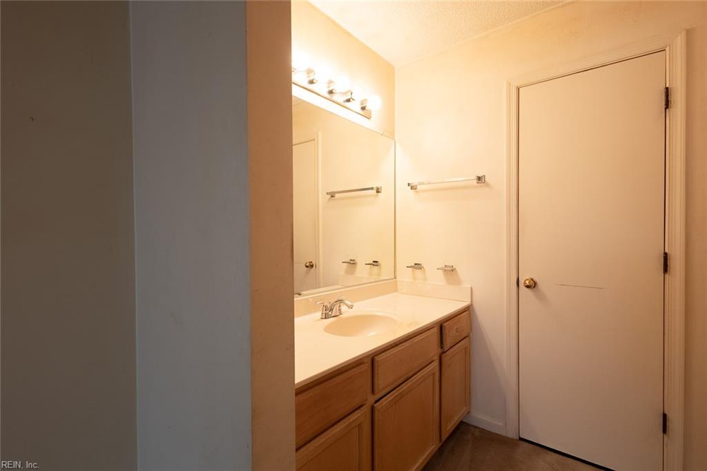 12825 Daybreak Cir Property Photo 23