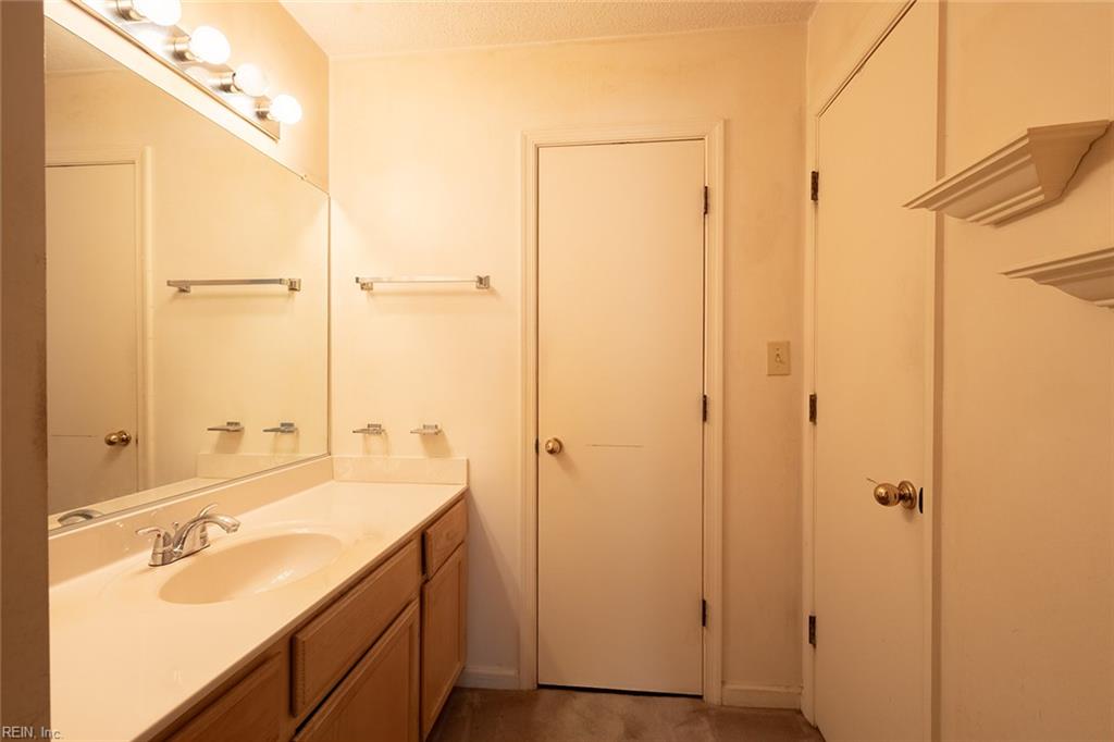12825 Daybreak Cir Property Photo 25
