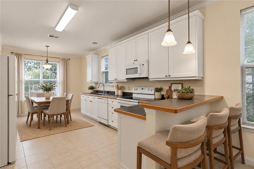 4128 Killam Ave Property Photo 6