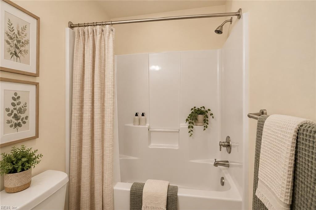 4128 Killam Ave Property Photo 10