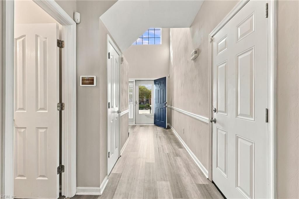 300 Sheryl Lyn Ct Property Photo 4