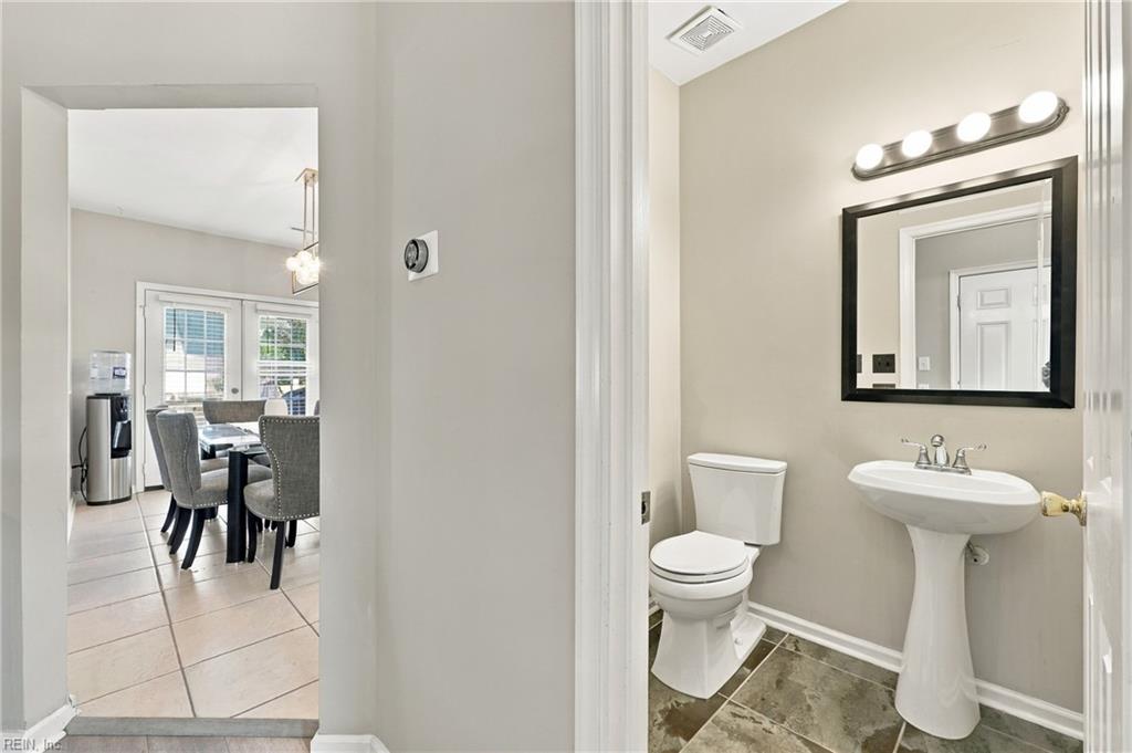 300 Sheryl Lyn Ct Property Photo 22