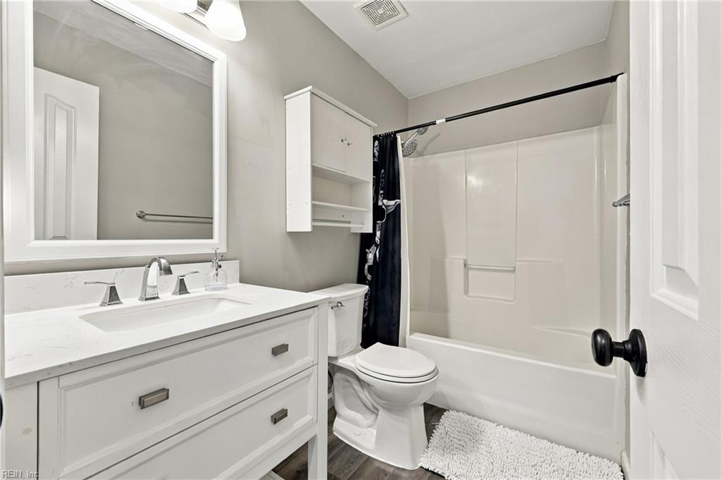 300 Sheryl Lyn Ct Property Photo 40