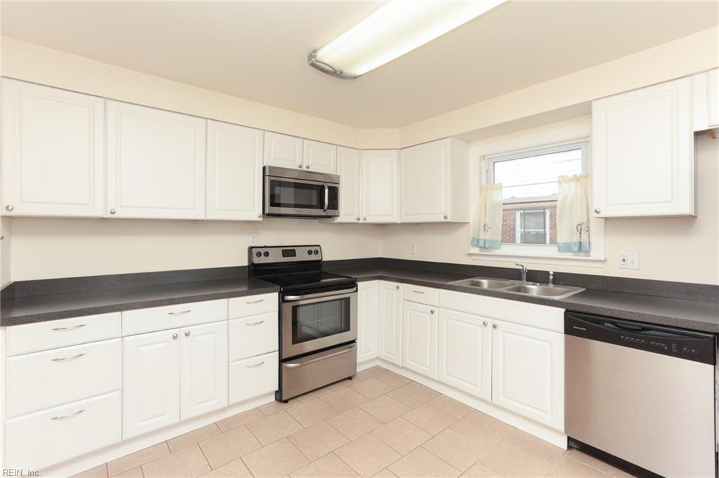 7812 Restmere Rd Property Photo 2