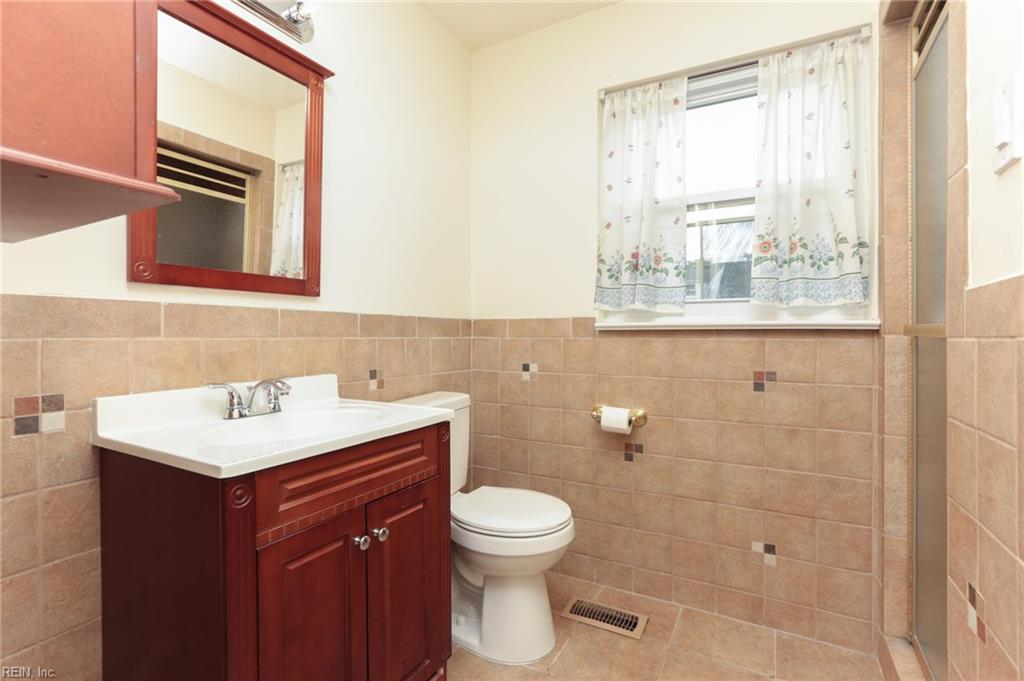 7812 Restmere Rd Property Photo 3