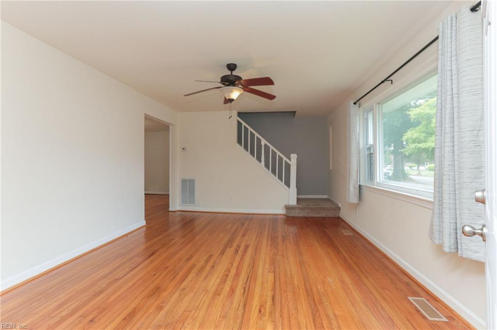 7812 Restmere Rd Property Photo 5